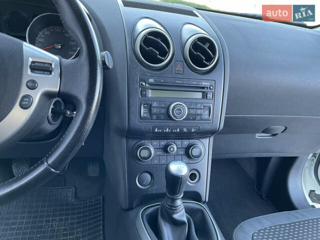 Ниссан Кашкай 2 2009 в Косове на Automoto.ua Белый Ниссан Кашкай 2, объемом двигателя 1.5 л и пробегом 236 тыс. км за 9300 $, фото 18 на Automoto.ua