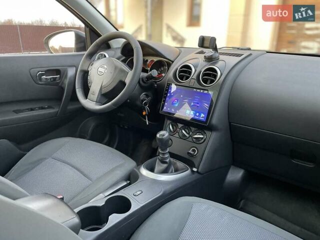 Белый Ниссан Кашкай 2, объемом двигателя 2 л и пробегом 252 тыс. км за 8950 $, фото 54 на Automoto.ua