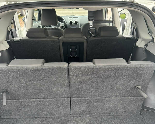 Белый Ниссан Кашкай 2, объемом двигателя 1.5 л и пробегом 181 тыс. км за 9100 $, фото 22 на Automoto.ua