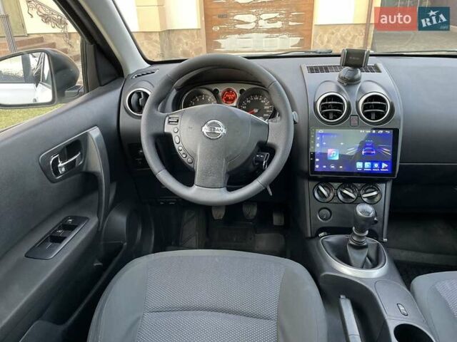 Белый Ниссан Кашкай 2, объемом двигателя 2 л и пробегом 252 тыс. км за 8950 $, фото 42 на Automoto.ua