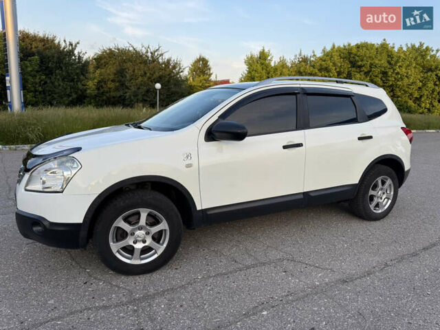 Білий Ніссан Кашкай 2, об'ємом двигуна 1.6 л та пробігом 250 тис. км за 9500 $, фото 1 на Automoto.ua