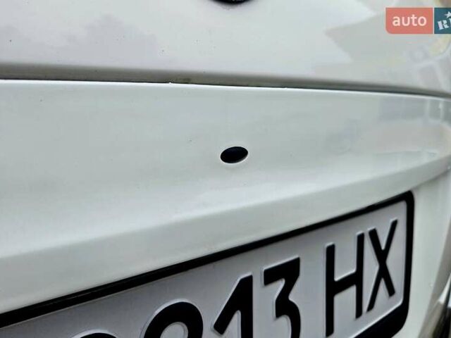 Білий Ніссан Кашкай 2, об'ємом двигуна 2 л та пробігом 187 тис. км за 10900 $, фото 43 на Automoto.ua