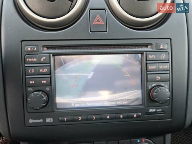 Білий Ніссан Кашкай 2, об'ємом двигуна 2 л та пробігом 187 тис. км за 10900 $, фото 89 на Automoto.ua