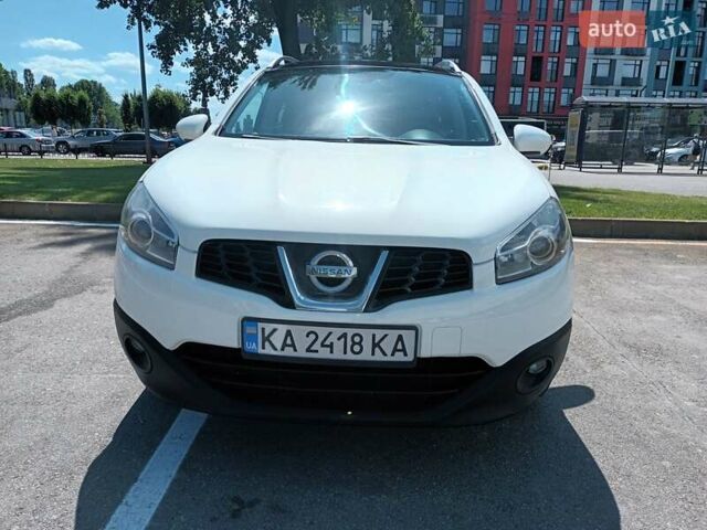 Белый Ниссан Кашкай 2, объемом двигателя 1.5 л и пробегом 263 тыс. км за 9650 $, фото 1 на Automoto.ua