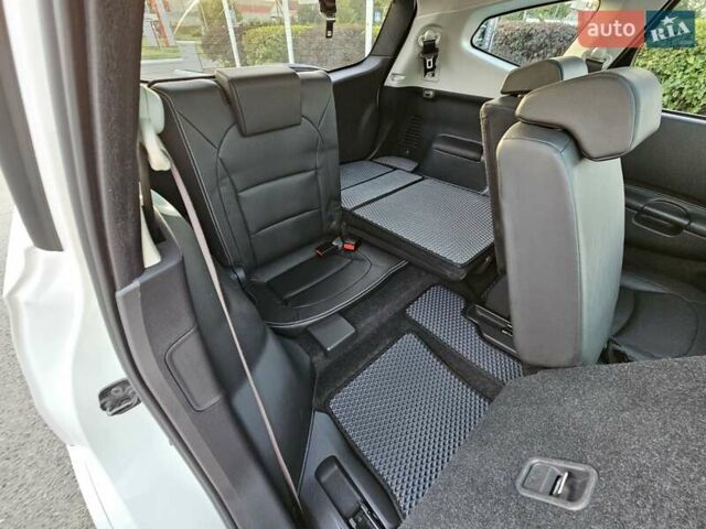 Білий Ніссан Кашкай 2, об'ємом двигуна 2 л та пробігом 187 тис. км за 10900 $, фото 51 на Automoto.ua