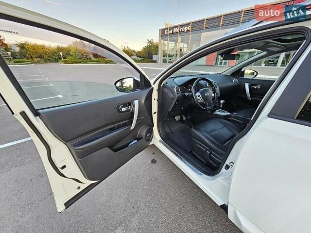 Белый Ниссан Кашкай 2, объемом двигателя 2 л и пробегом 187 тыс. км за 11300 $, фото 93 на Automoto.ua