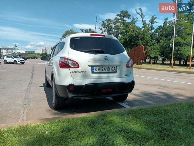 Белый Ниссан Кашкай 2, объемом двигателя 1.5 л и пробегом 263 тыс. км за 9650 $, фото 3 на Automoto.ua