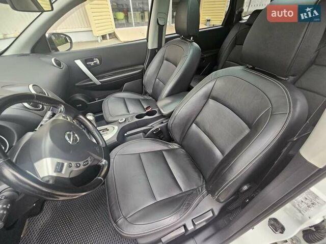 Білий Ніссан Кашкай 2, об'ємом двигуна 2 л та пробігом 187 тис. км за 10900 $, фото 81 на Automoto.ua