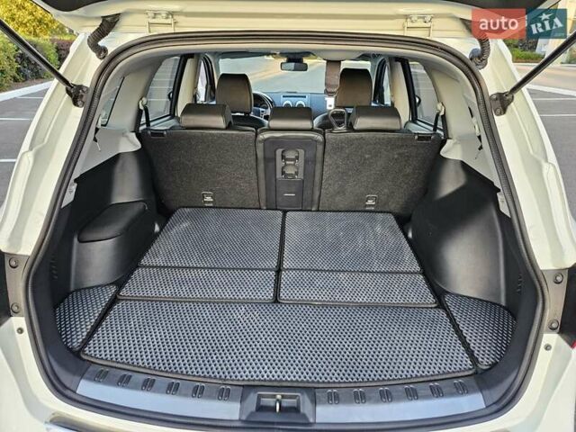 Білий Ніссан Кашкай 2, об'ємом двигуна 2 л та пробігом 187 тис. км за 10900 $, фото 101 на Automoto.ua