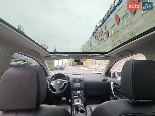 Білий Ніссан Кашкай 2, об'ємом двигуна 2 л та пробігом 187 тис. км за 10900 $, фото 62 на Automoto.ua