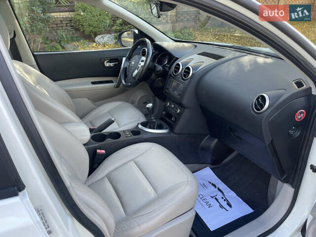 Ниссан Кашкай 2 2010 в Луцке на Automoto.ua Белый Ниссан Кашкай 2, объемом двигателя 1.5 л и пробегом 173 тыс. км за 11500 $, фото 25 на Automoto.ua