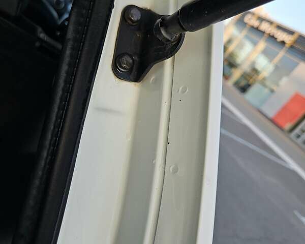 Белый Ниссан Кашкай 2, объемом двигателя 2 л и пробегом 187 тыс. км за 11300 $, фото 55 на Automoto.ua