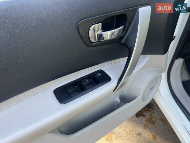 Ниссан Кашкай 2 2010 в Луцке на Automoto.ua Белый Ниссан Кашкай 2, объемом двигателя 1.5 л и пробегом 173 тыс. км за 11500 $, фото 27 на Automoto.ua