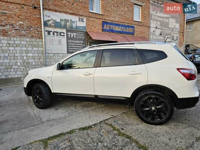 Белый Ниссан Кашкай 2, объемом двигателя 1.46 л и пробегом 266 тыс. км за 9800 $, фото 5 на Automoto.ua