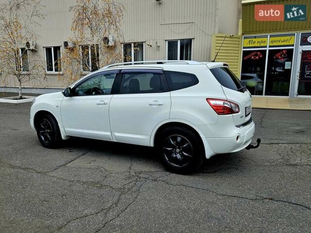 Білий Ніссан Кашкай 2, об'ємом двигуна 2 л та пробігом 187 тис. км за 10900 $, фото 19 на Automoto.ua