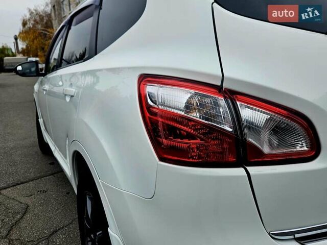 Білий Ніссан Кашкай 2, об'ємом двигуна 2 л та пробігом 187 тис. км за 10900 $, фото 22 на Automoto.ua