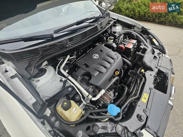 Білий Ніссан Кашкай 2, об'ємом двигуна 2 л та пробігом 187 тис. км за 10900 $, фото 97 на Automoto.ua