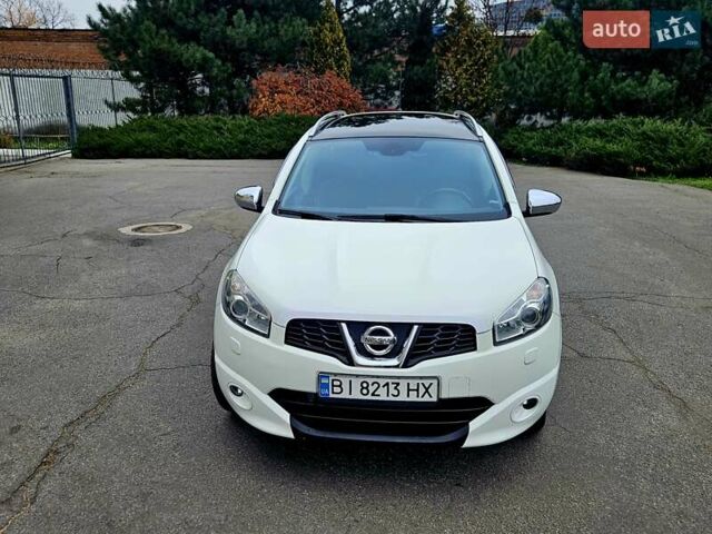 Білий Ніссан Кашкай 2, об'ємом двигуна 2 л та пробігом 187 тис. км за 10900 $, фото 5 на Automoto.ua