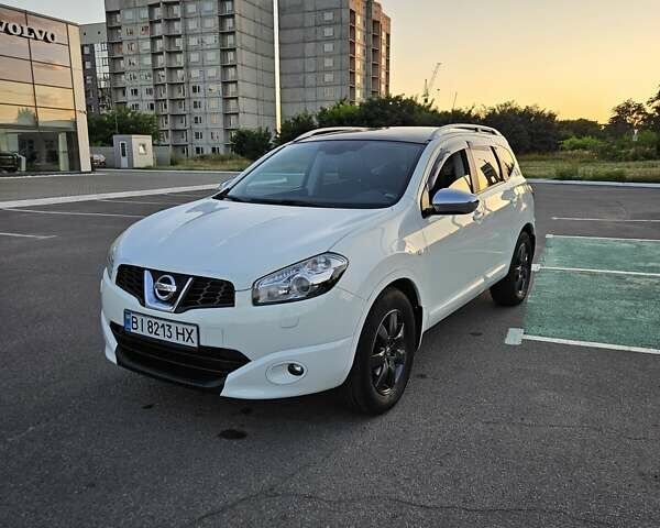 Белый Ниссан Кашкай 2, объемом двигателя 2 л и пробегом 187 тыс. км за 11350 $, фото 5 на Automoto.ua