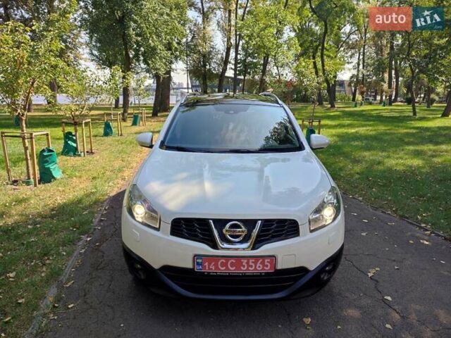 Белый Ниссан Кашкай 2, объемом двигателя 2 л и пробегом 240 тыс. км за 12750 $, фото 19 на Automoto.ua