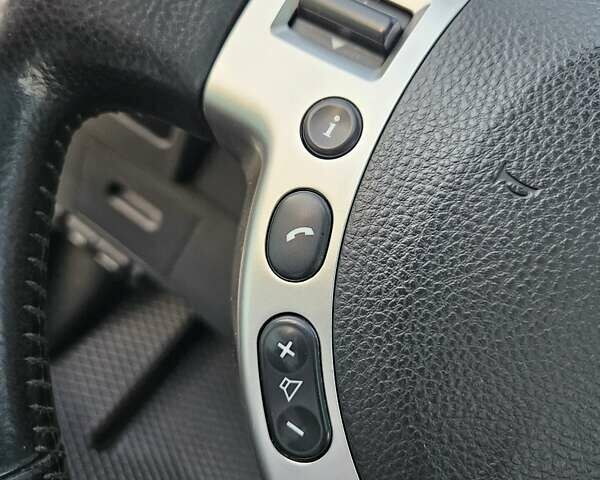 Білий Ніссан Кашкай 2, об'ємом двигуна 2 л та пробігом 187 тис. км за 10900 $, фото 85 на Automoto.ua