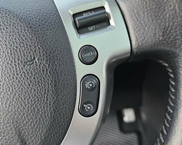 Белый Ниссан Кашкай 2, объемом двигателя 2 л и пробегом 187 тыс. км за 11300 $, фото 103 на Automoto.ua