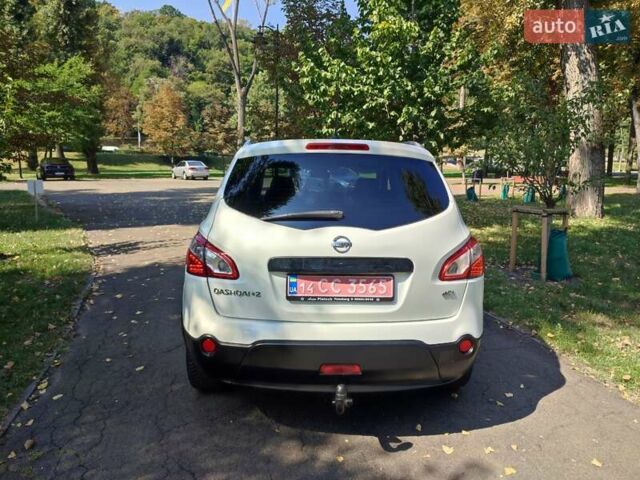 Белый Ниссан Кашкай 2, объемом двигателя 2 л и пробегом 240 тыс. км за 12750 $, фото 12 на Automoto.ua