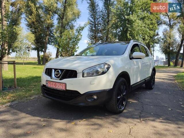 Белый Ниссан Кашкай 2, объемом двигателя 2 л и пробегом 240 тыс. км за 12750 $, фото 23 на Automoto.ua