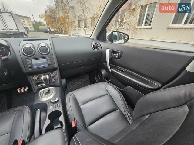 Білий Ніссан Кашкай 2, об'ємом двигуна 2 л та пробігом 187 тис. км за 10900 $, фото 63 на Automoto.ua