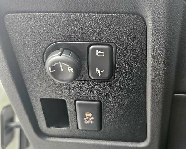 Білий Ніссан Кашкай 2, об'ємом двигуна 2 л та пробігом 187 тис. км за 10900 $, фото 83 на Automoto.ua