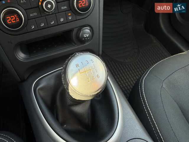 Білий Ніссан Кашкай 2, об'ємом двигуна 2 л та пробігом 204 тис. км за 11300 $, фото 25 на Automoto.ua