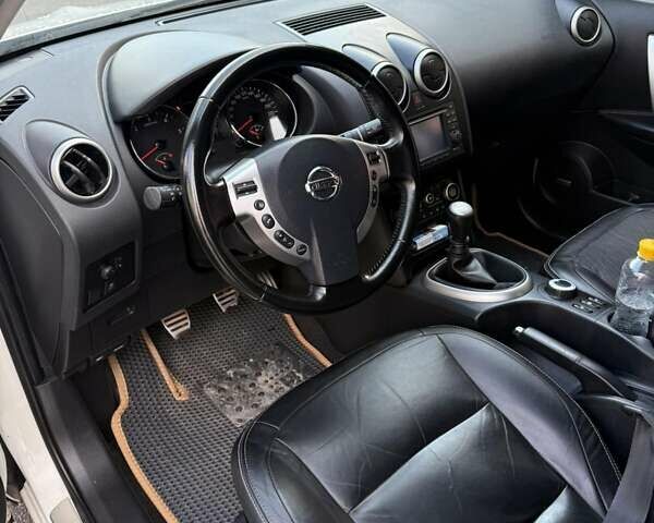 Ниссан Кашкай 2 2011 в Первомайск на Automoto.ua Белый Ниссан Кашкай 2, объемом двигателя 2 л и пробегом 216 тыс. км за 12500 $, фото 7 на Automoto.ua
