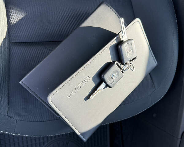 Білий Ніссан Кашкай 2, об'ємом двигуна 2 л та пробігом 204 тис. км за 11300 $, фото 35 на Automoto.ua