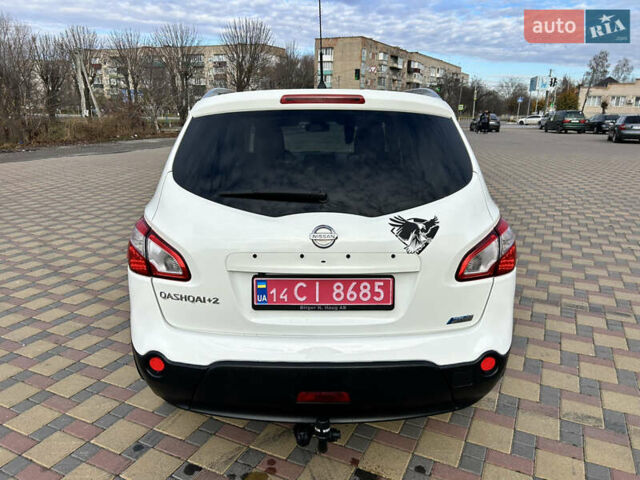 Білий Ніссан Кашкай 2, об'ємом двигуна 1.5 л та пробігом 240 тис. км за 10800 $, фото 4 на Automoto.ua