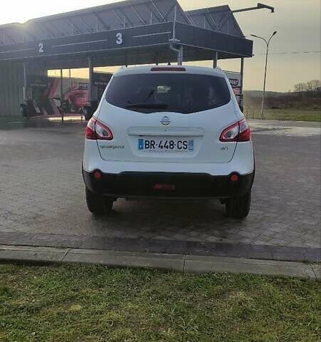 Белый Ниссан Кашкай 2, объемом двигателя 2 л и пробегом 268 тыс. км за 9950 $, фото 5 на Automoto.ua