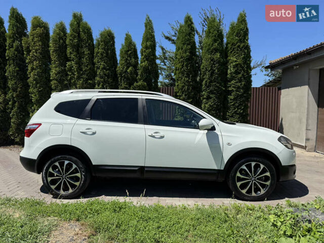 Білий Ніссан Кашкай 2, об'ємом двигуна 2 л та пробігом 220 тис. км за 14500 $, фото 2 на Automoto.ua
