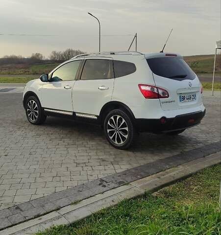 Белый Ниссан Кашкай 2, объемом двигателя 2 л и пробегом 268 тыс. км за 9950 $, фото 4 на Automoto.ua