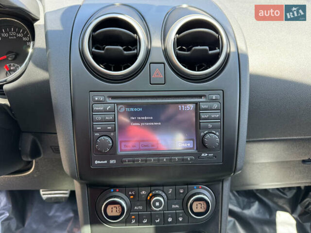 Білий Ніссан Кашкай 2, об'ємом двигуна 2 л та пробігом 220 тис. км за 14500 $, фото 76 на Automoto.ua