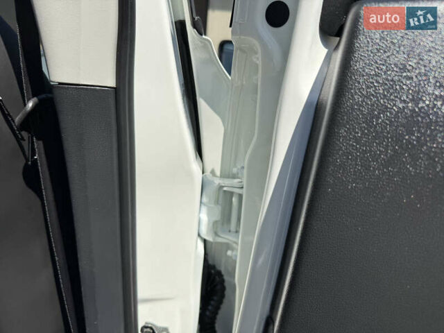 Білий Ніссан Кашкай 2, об'ємом двигуна 2 л та пробігом 220 тис. км за 14500 $, фото 55 на Automoto.ua