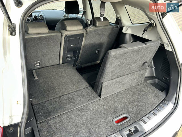 Білий Ніссан Кашкай 2, об'ємом двигуна 1.5 л та пробігом 240 тис. км за 10800 $, фото 16 на Automoto.ua