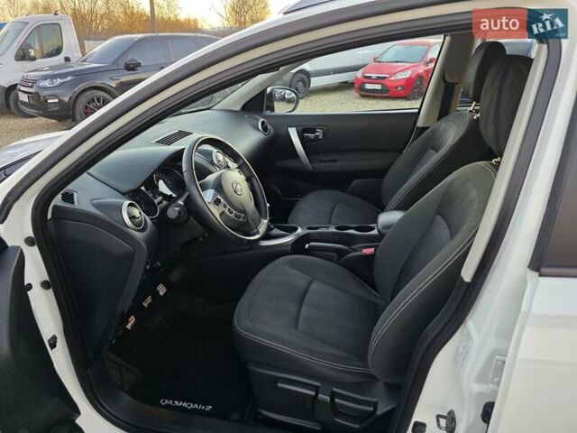 Белый Ниссан Кашкай 2, объемом двигателя 1.5 л и пробегом 227 тыс. км за 10400 $, фото 23 на Automoto.ua