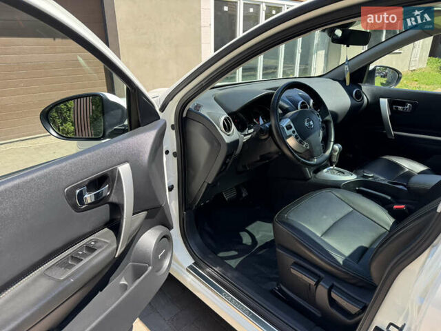 Білий Ніссан Кашкай 2, об'ємом двигуна 2 л та пробігом 220 тис. км за 14500 $, фото 47 на Automoto.ua