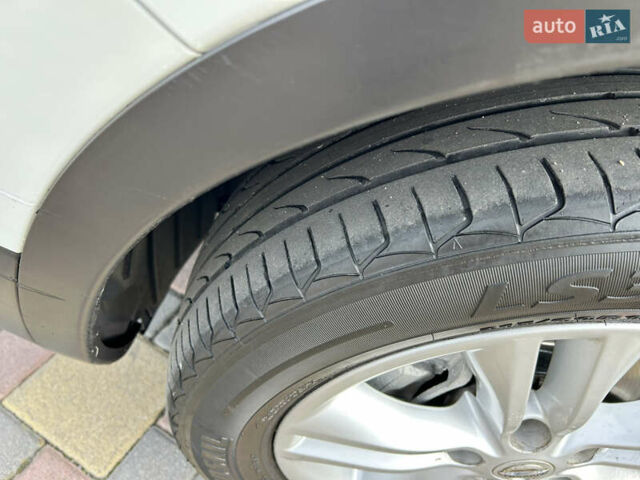 Білий Ніссан Кашкай 2, об'ємом двигуна 1.5 л та пробігом 240 тис. км за 10800 $, фото 10 на Automoto.ua