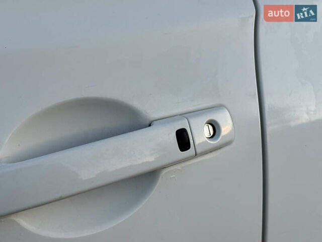 Белый Ниссан Кашкай 2, объемом двигателя 1.46 л и пробегом 213 тыс. км за 10600 $, фото 10 на Automoto.ua