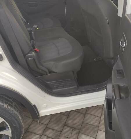 Белый Ниссан Кашкай 2, объемом двигателя 2 л и пробегом 268 тыс. км за 9950 $, фото 13 на Automoto.ua