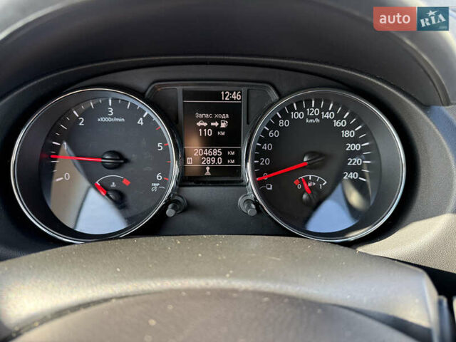 Білий Ніссан Кашкай 2, об'ємом двигуна 2 л та пробігом 204 тис. км за 11300 $, фото 24 на Automoto.ua