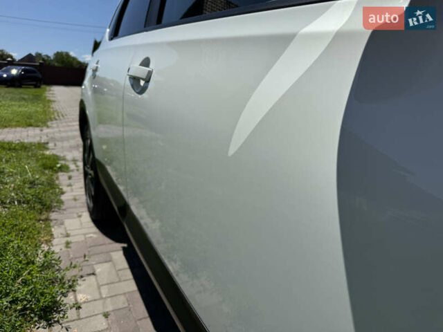 Білий Ніссан Кашкай 2, об'ємом двигуна 2 л та пробігом 220 тис. км за 14500 $, фото 41 на Automoto.ua
