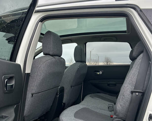 Білий Ніссан Кашкай 2, об'ємом двигуна 2 л та пробігом 268 тис. км за 11500 $, фото 10 на Automoto.ua