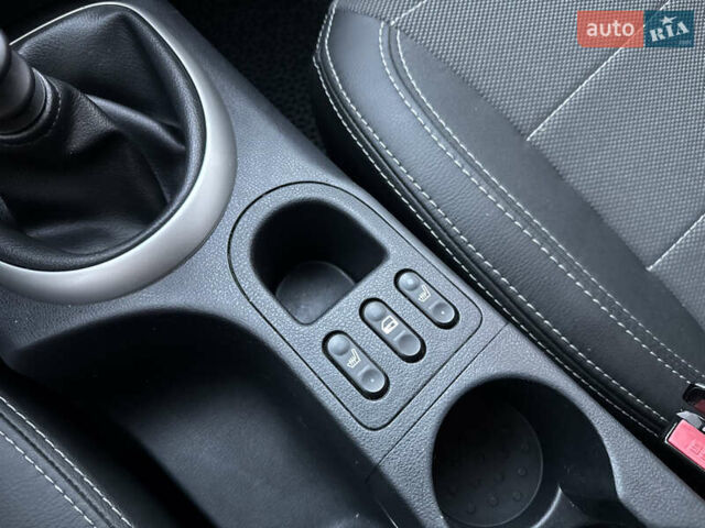 Белый Ниссан Кашкай 2, объемом двигателя 1.46 л и пробегом 213 тыс. км за 10600 $, фото 22 на Automoto.ua