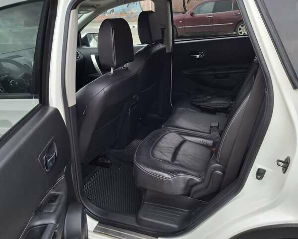 Ниссан Кашкай 2 2011 в Луцке на Automoto.ua Белый Ниссан Кашкай 2, объемом двигателя 2 л и пробегом 217 тыс. км за 13500 $, фото 17 на Automoto.ua